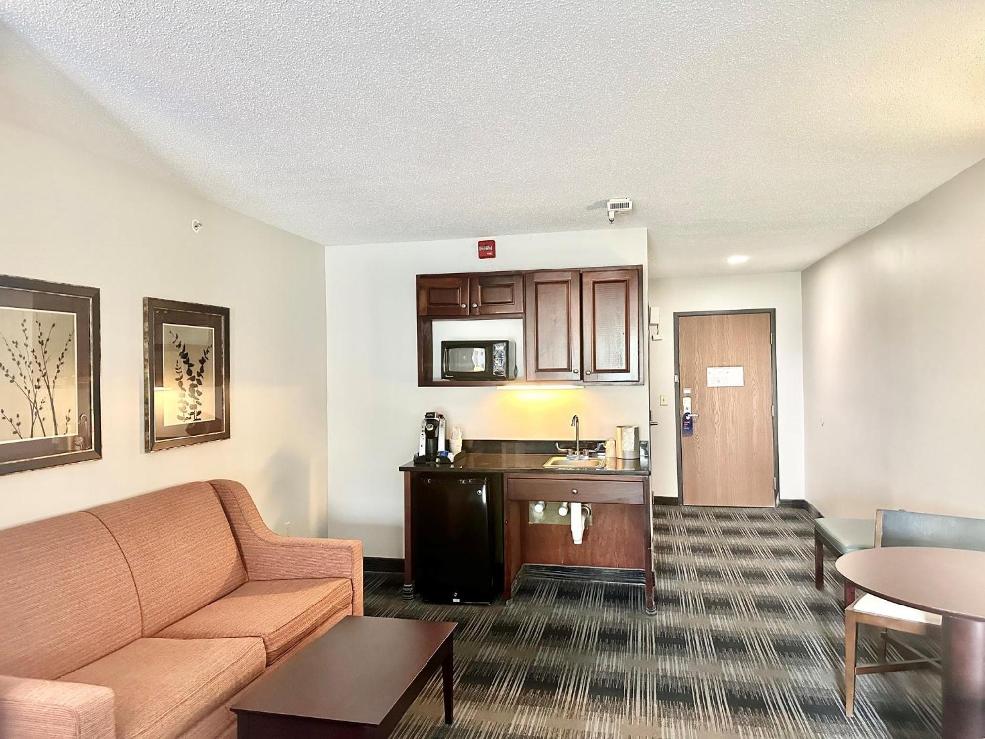 Holiday Inn Express And Suites Meriden By Ihg Exterior foto
