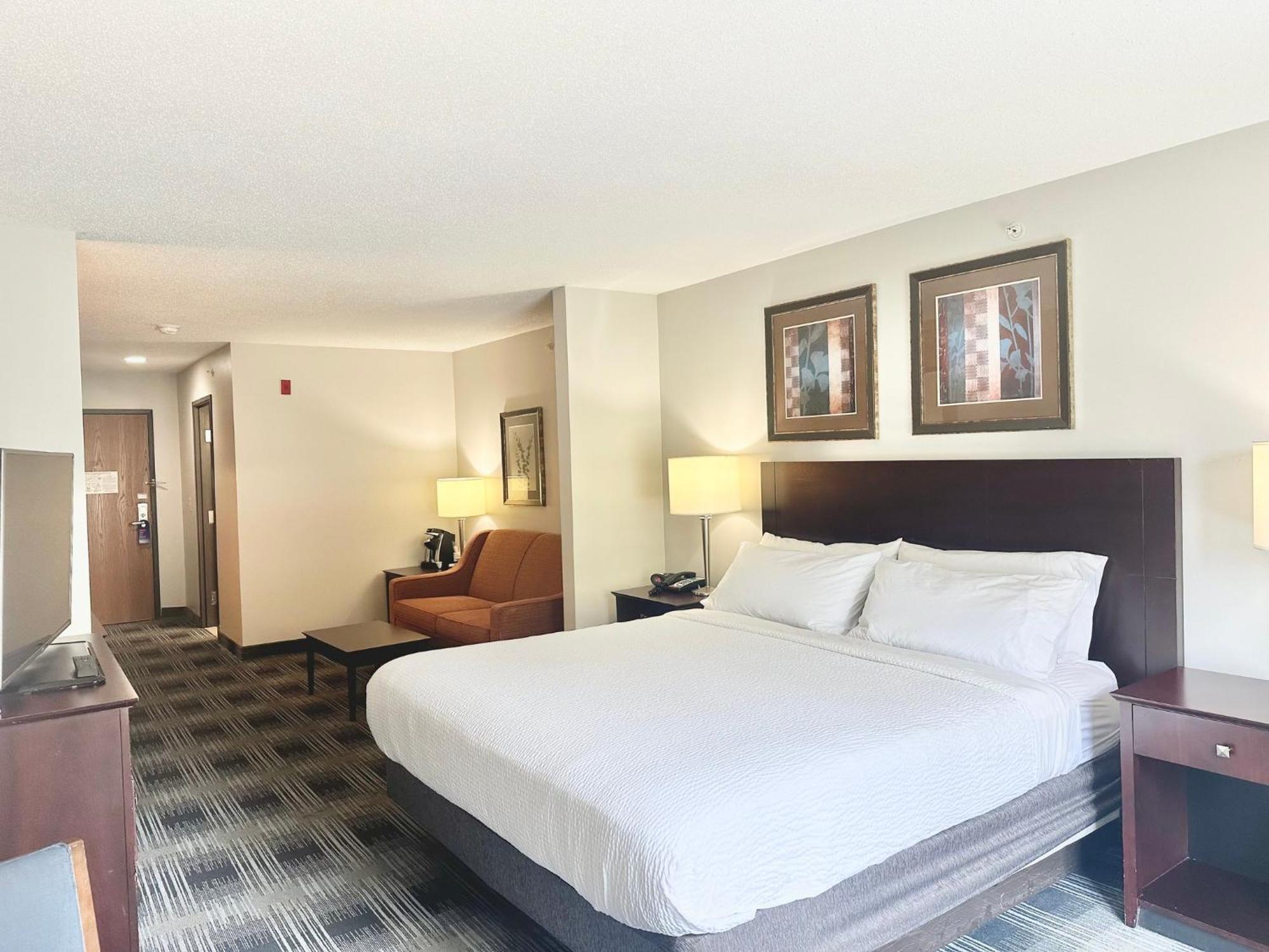 Holiday Inn Express And Suites Meriden By Ihg Exterior foto