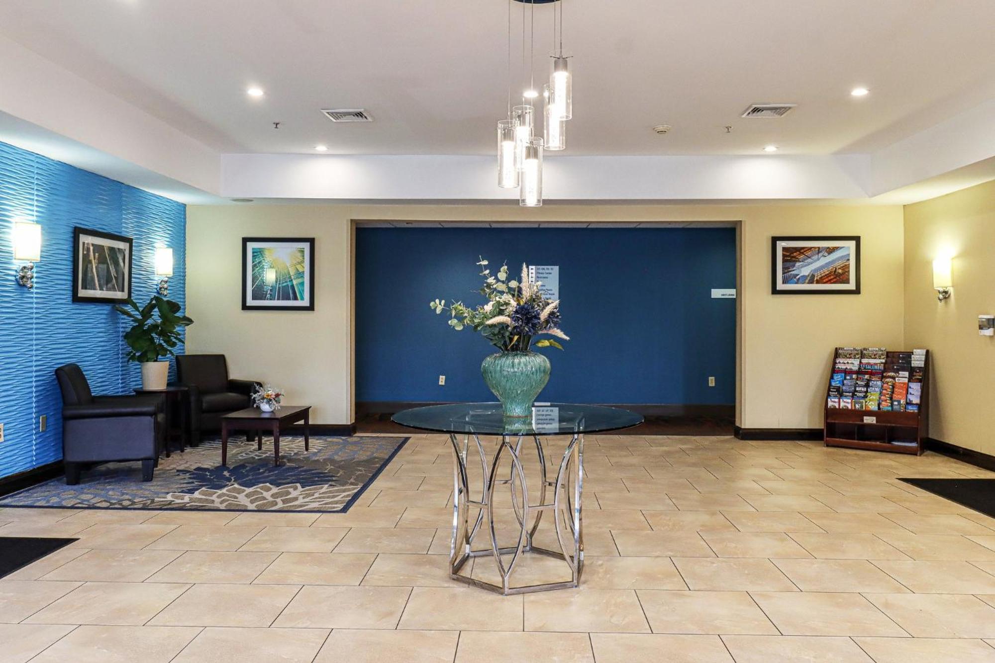 Holiday Inn Express And Suites Meriden By Ihg Exterior foto