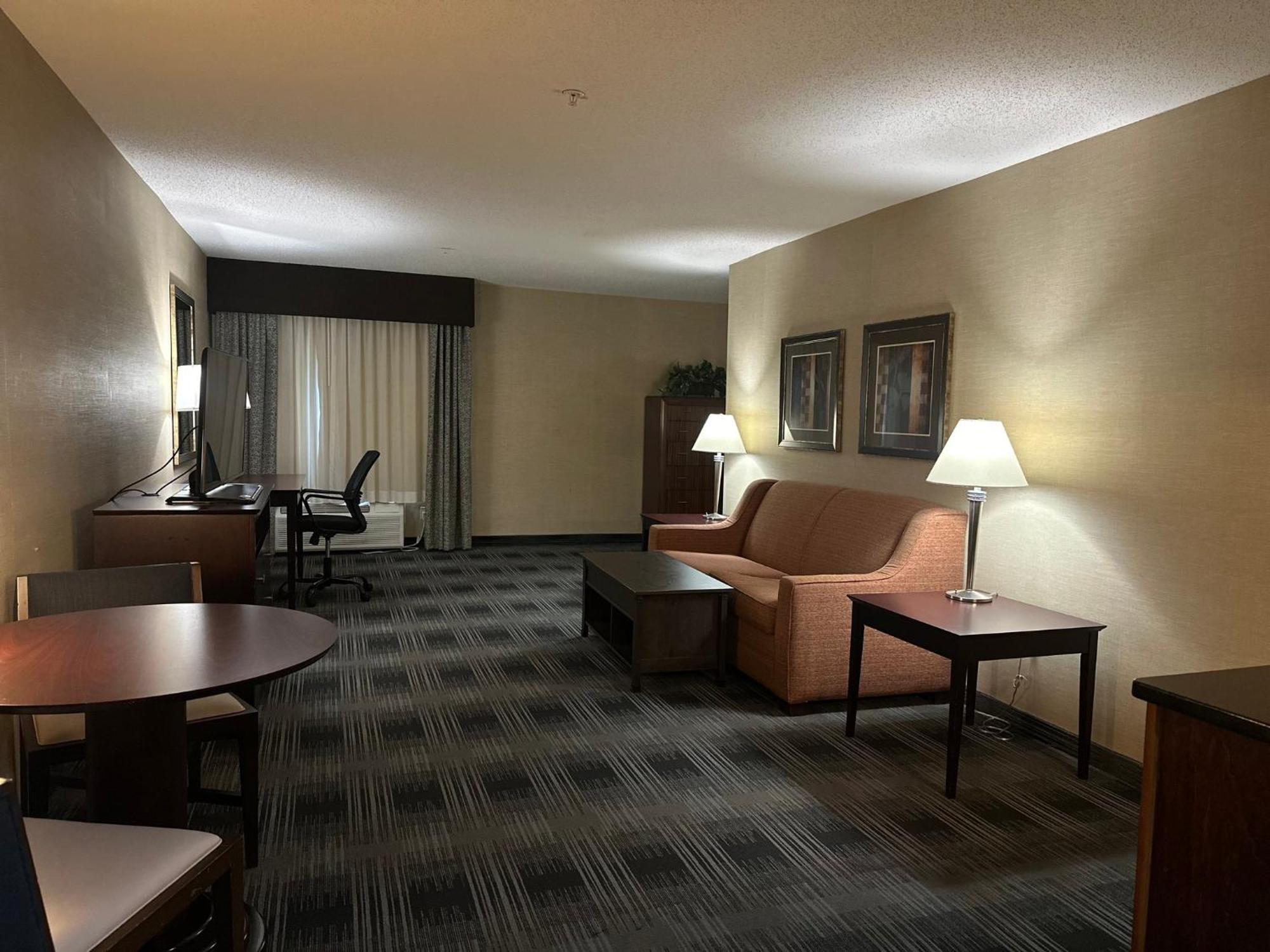 Holiday Inn Express And Suites Meriden By Ihg Exterior foto