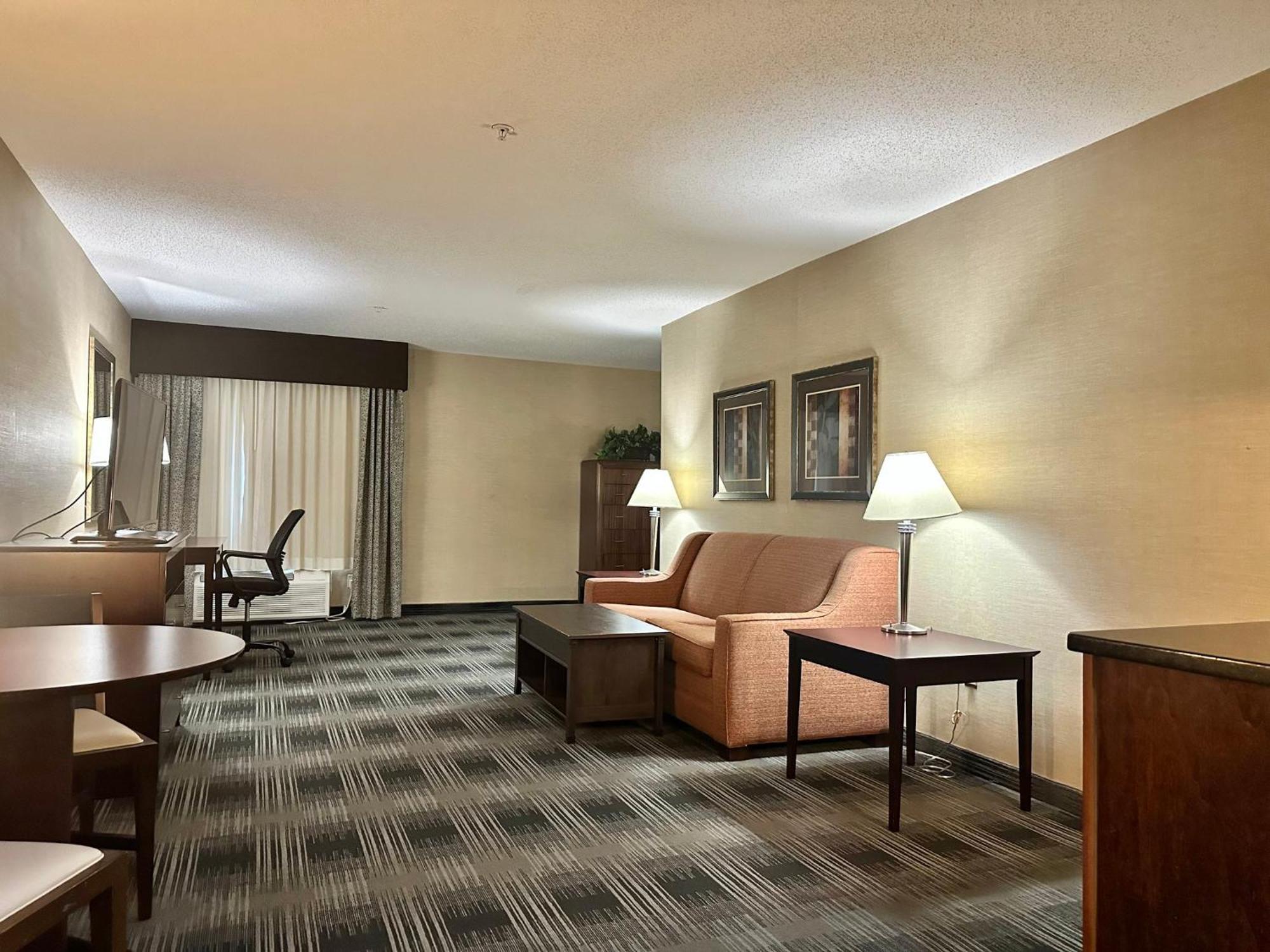 Holiday Inn Express And Suites Meriden By Ihg Exterior foto